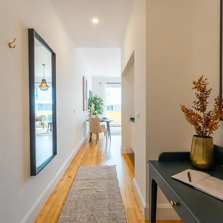 Flh Urban Escape Flat דירה פונשל